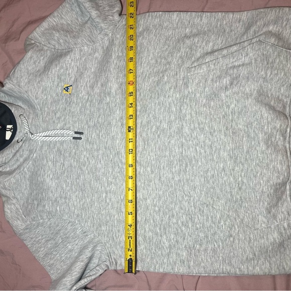 Avalanche Outdoor supply company Gray Hoodie medium - Picture 6 of 11